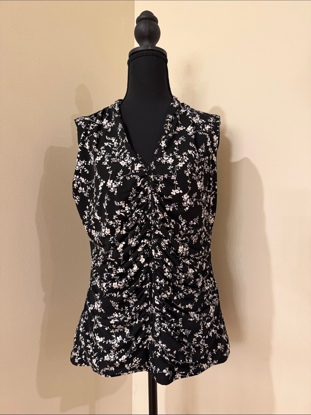 White House Black Market Black Floral Ruched V-Neck Tank